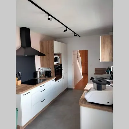 Maison Proche Avec Jardin Ensoleille *
